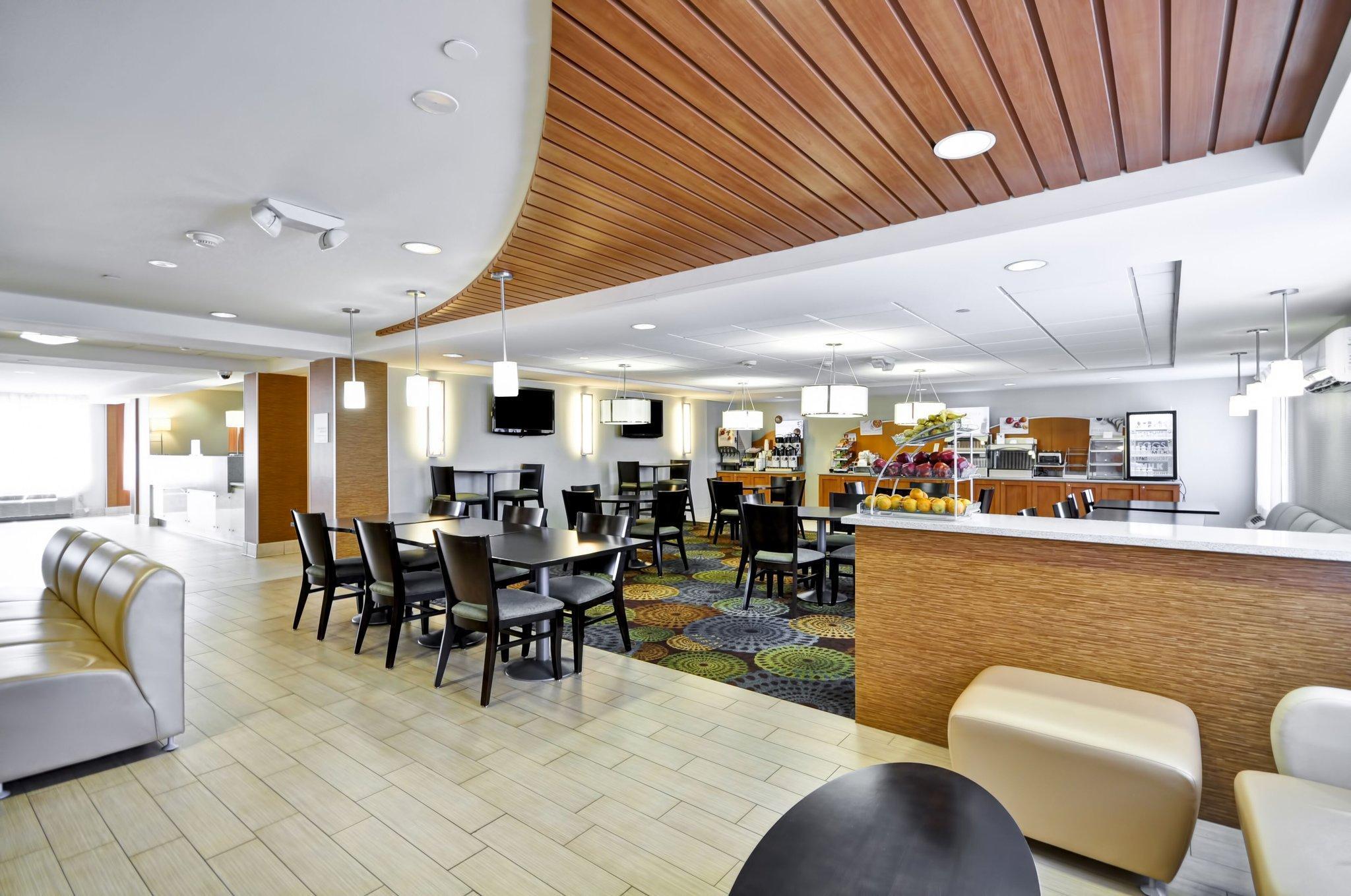 Holiday Inn Express Romulus / Detroit Airport By Ihg Exterior foto