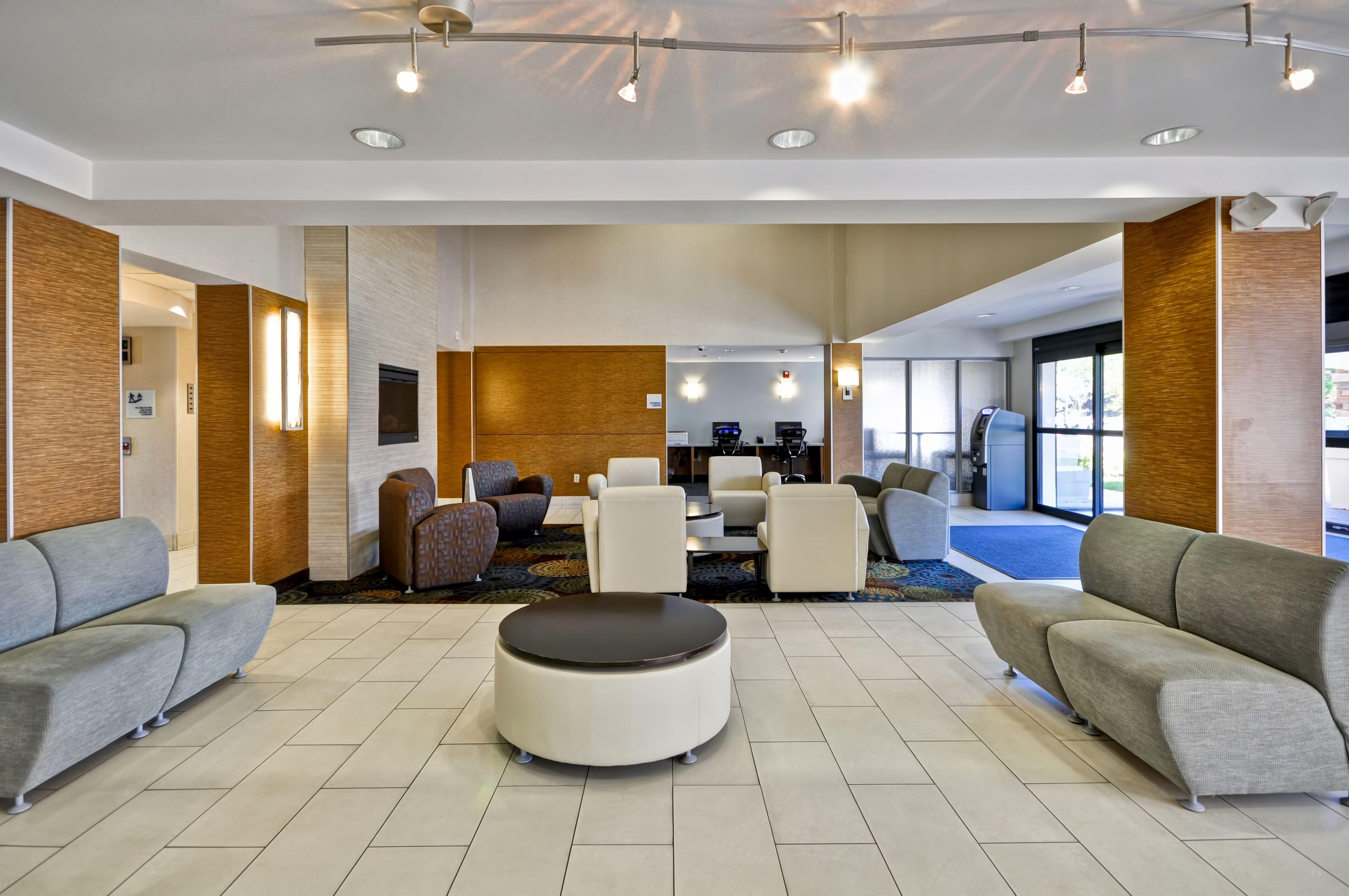Holiday Inn Express Romulus / Detroit Airport By Ihg Exterior foto
